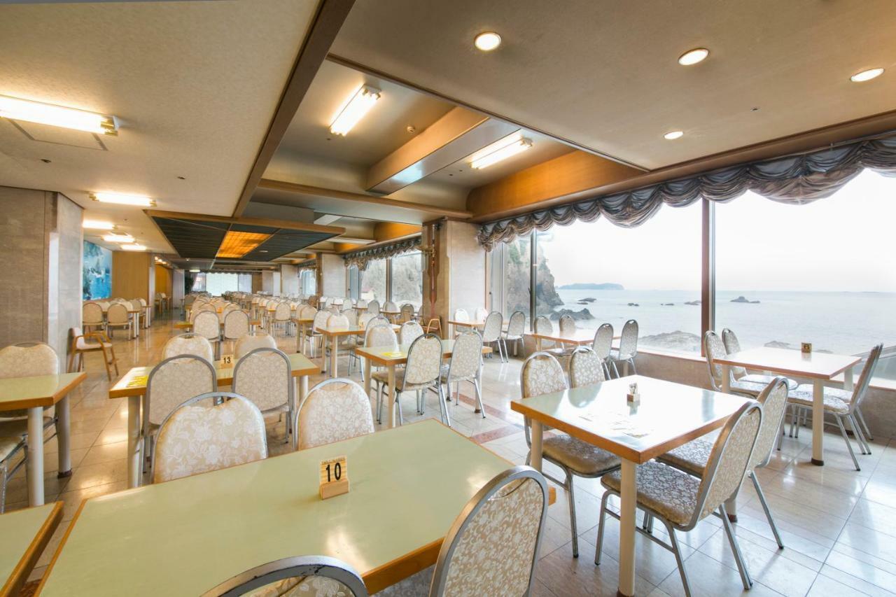 Hotel Urashima Кацуура Екстериор снимка